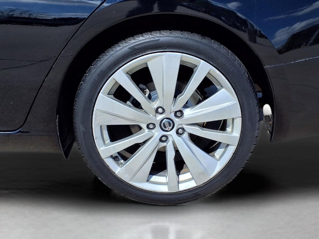 Used 2020 Nissan Altima 2.5 SR Sedan