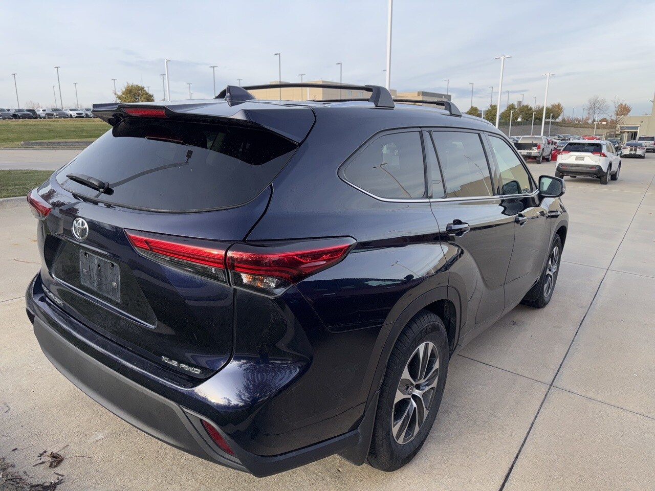2020 Toyota Highlander XLE photo 4
