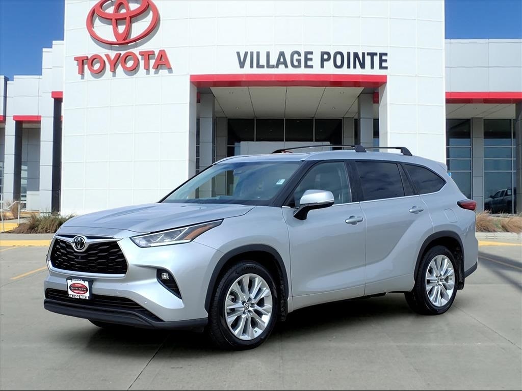 2021 Toyota Highlander Limited's photo