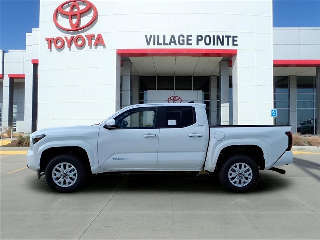 2025 Toyota Tacoma SR5 photo 2