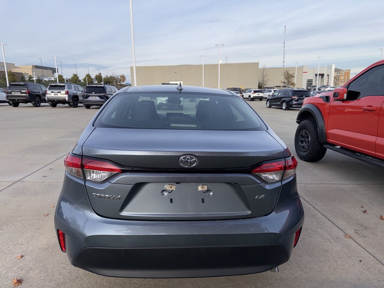 2023 Toyota Corolla LE photo 4