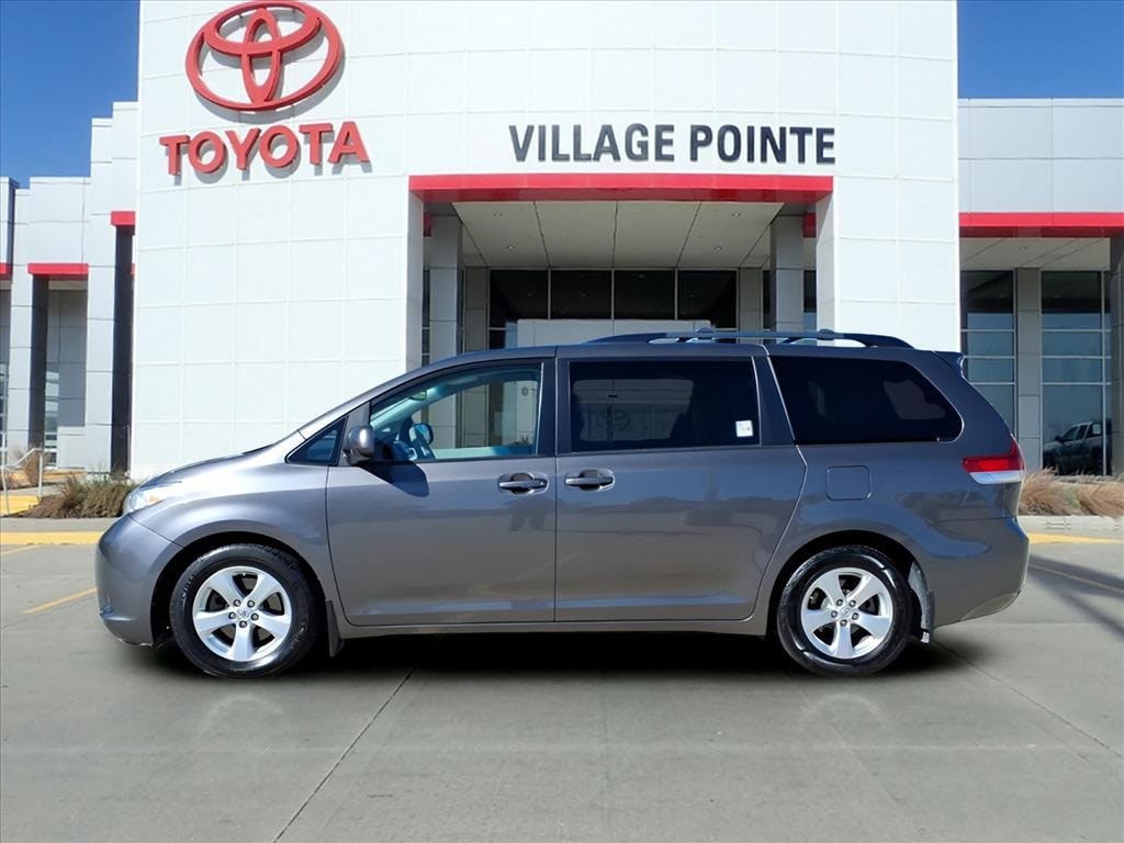 Used 2013 Toyota Sienna LE Van