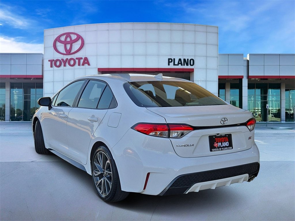 Used 2022 Toyota Corolla SE Sedan