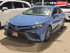 Used 2024 Toyota Camry SE Sedan near McKinney, TX