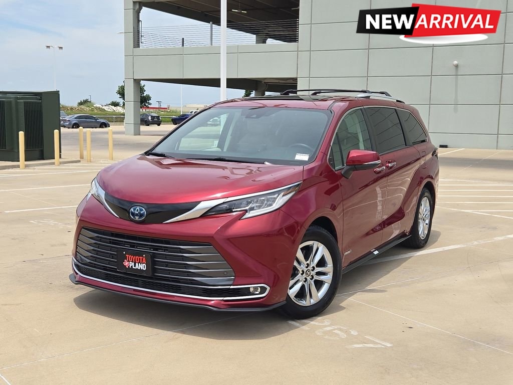 2021 Toyota Sienna Limited 7-Passenger Hybrid FWD's photo