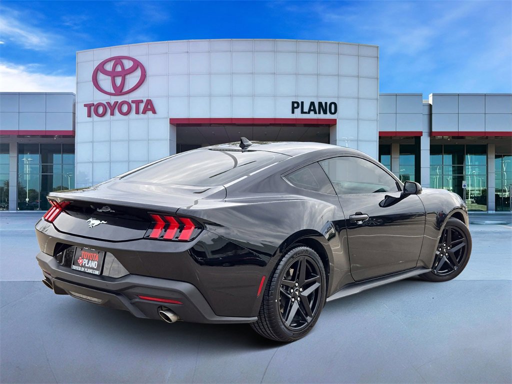 2024 Ford Mustang EcoBoost photo 3