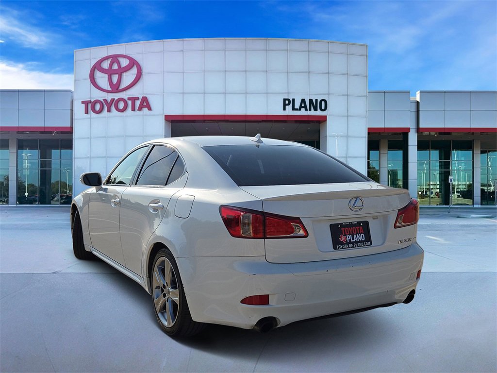 2011 Lexus IS 250 photo 2