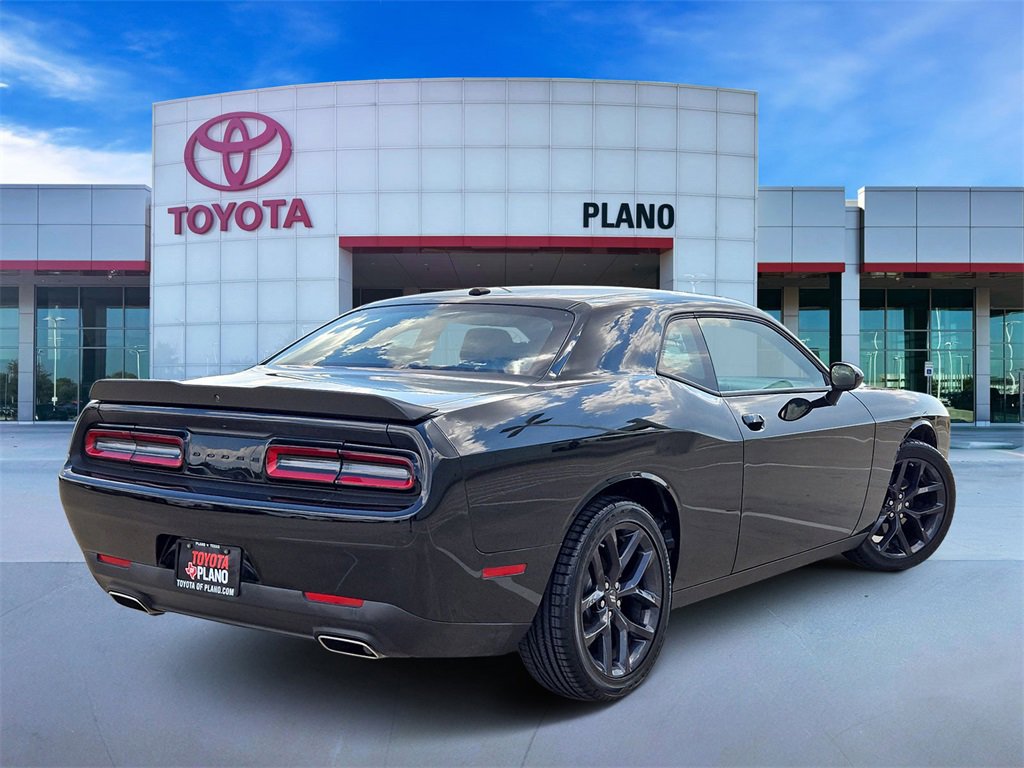 2023 Dodge Challenger SXT photo 4