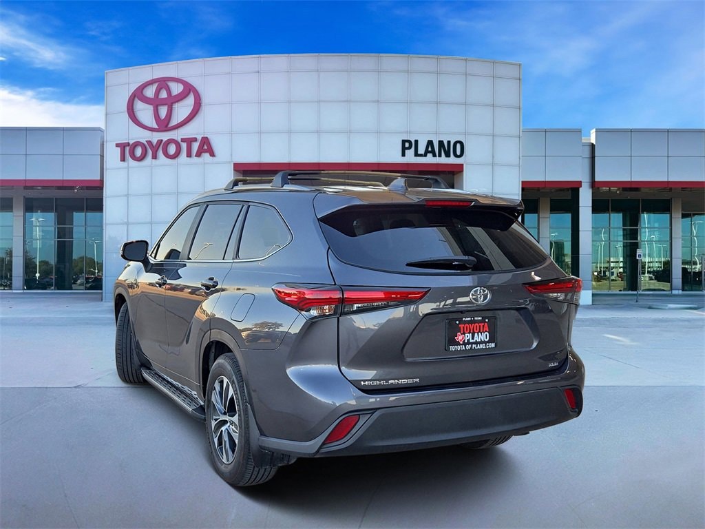 Certified 2023 Toyota Highlander XLE Sport Utility