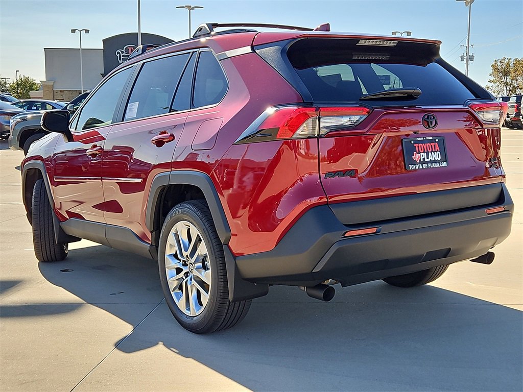 2025 Toyota RAV4 XLE Premium photo 2