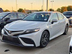 Used 2023 Toyota Camry SE Sedan near Dallas, TX