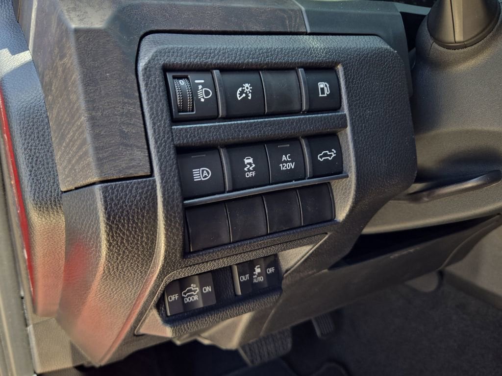 2025 Toyota Tacoma Limited - Photo 21