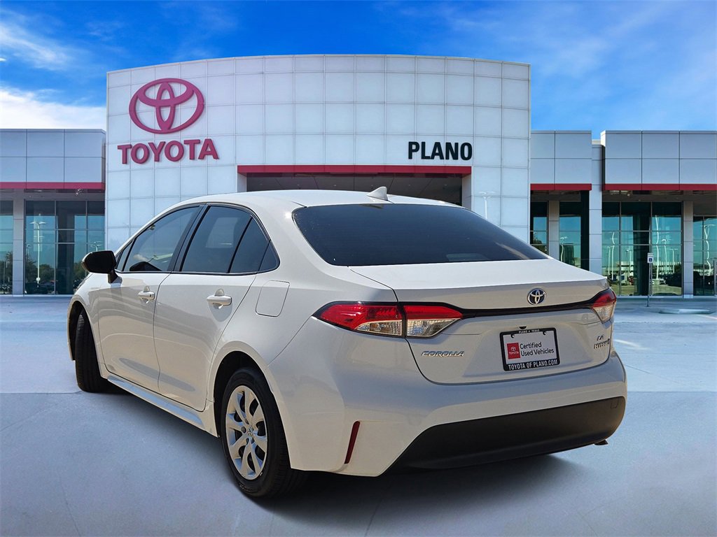 2024 Toyota RAV4 LE photo 2