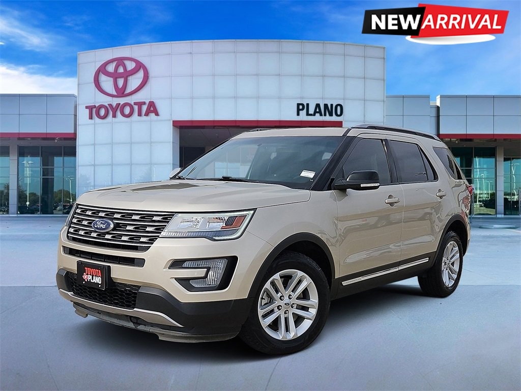 2017 Ford Explorer XLT's photo