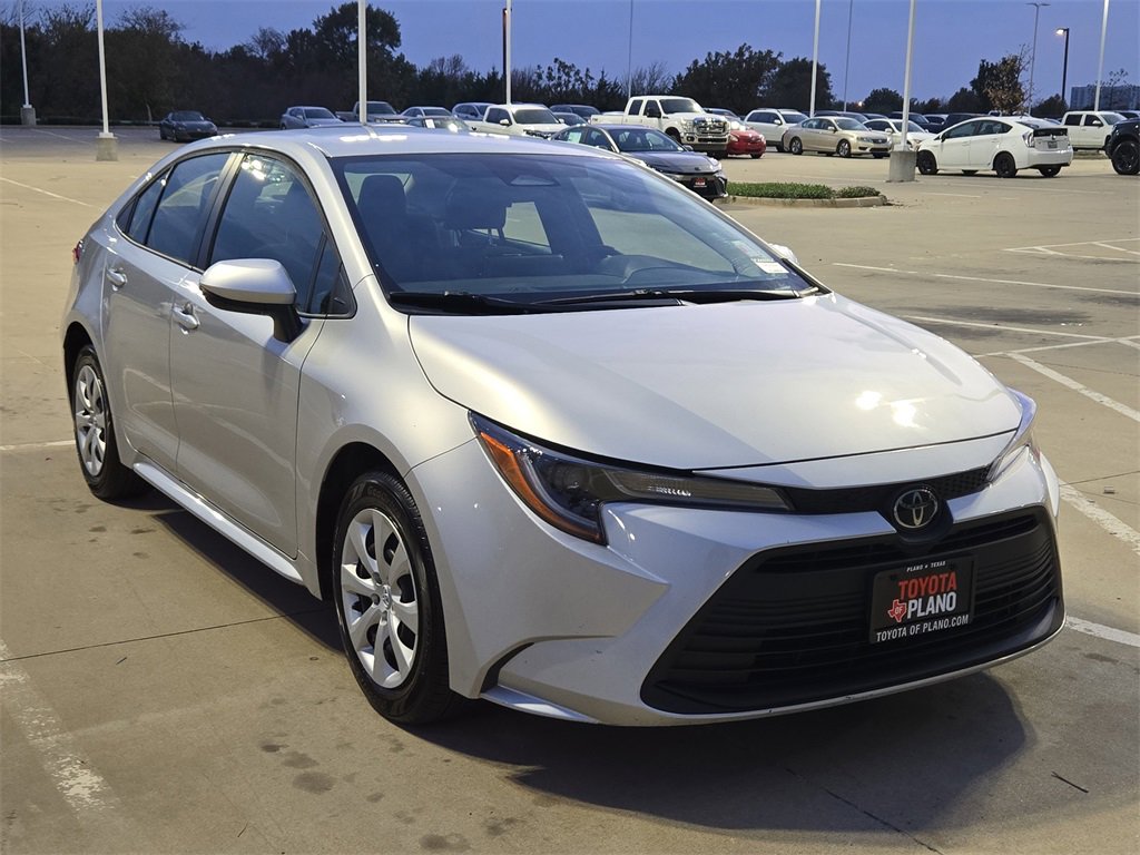 2023 Toyota Corolla LE photo 4
