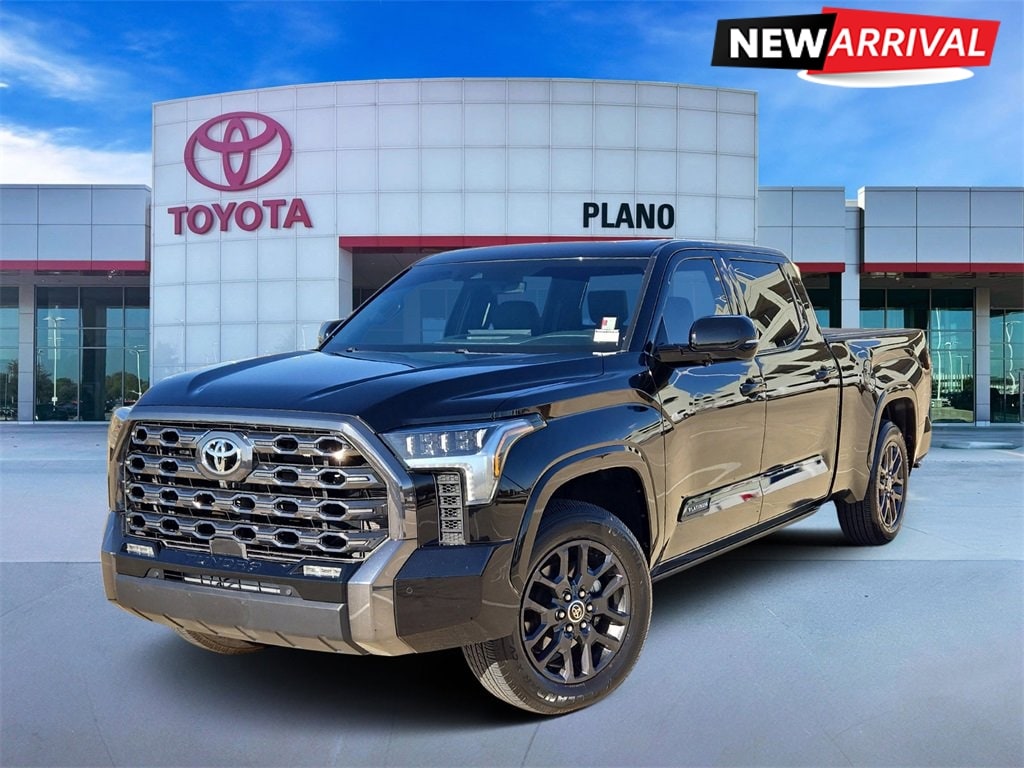 2022 Toyota Tundra Platinum's photo