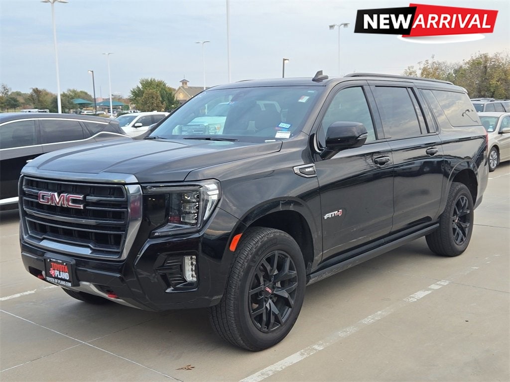 2022 GMC Yukon XL AT4's photo