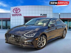 Used 2023 Hyundai Sonata SEL Sedan near McKinney, TX