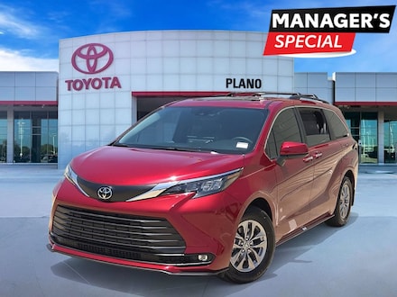 2026 Toyota Sienna XLE Passenger Van