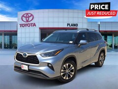 Used 2024 Toyota Highlander Hybrid XLE Sport Utility near Dallas, TX