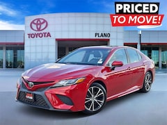 Used 2019 Toyota Camry SE Sedan near Dallas, TX