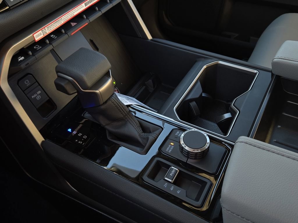 2026 Toyota Tundra Limited - Photo 25