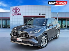 Used 2022 Toyota Highlander Hybrid Platinum Sport Utility near McKinney, TX