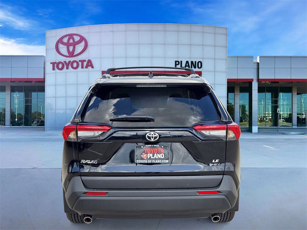 2025 Toyota RAV4 Hybrid LE photo 3