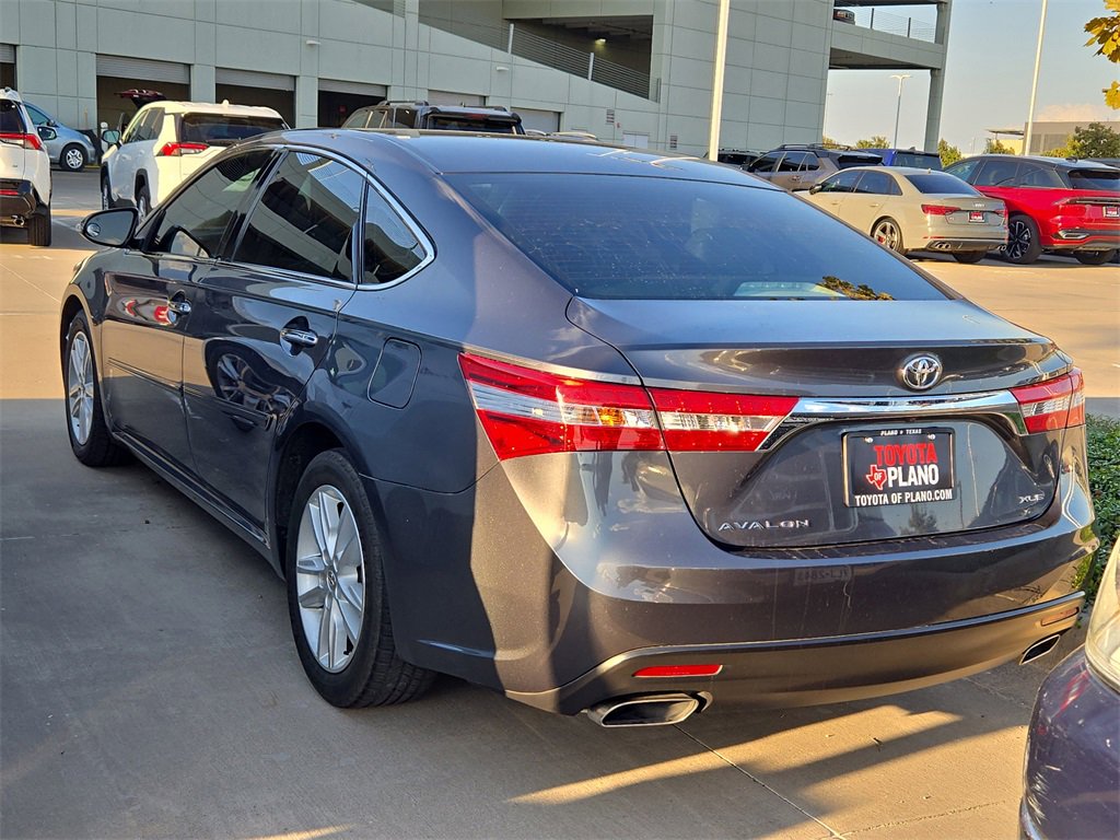 2014 Toyota Avalon XLE photo 2