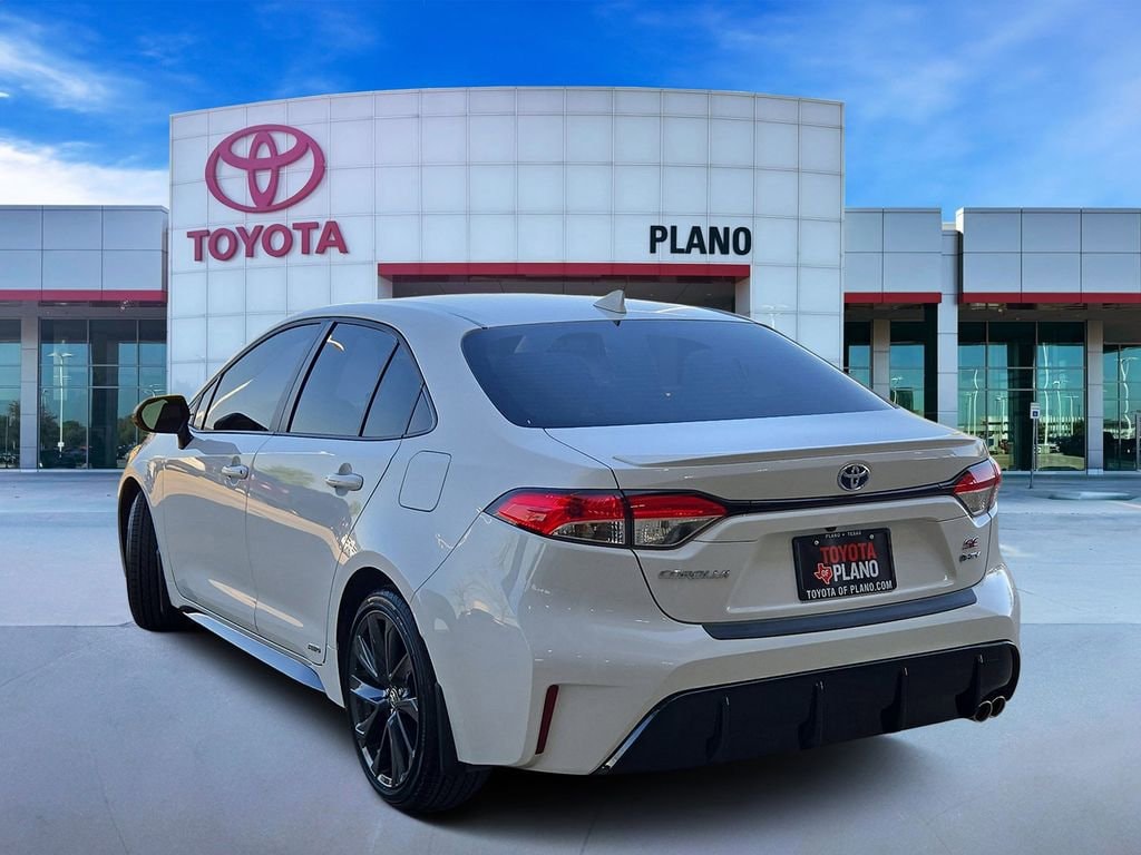 Used 2025 Toyota Corolla Hybrid SE Sedan