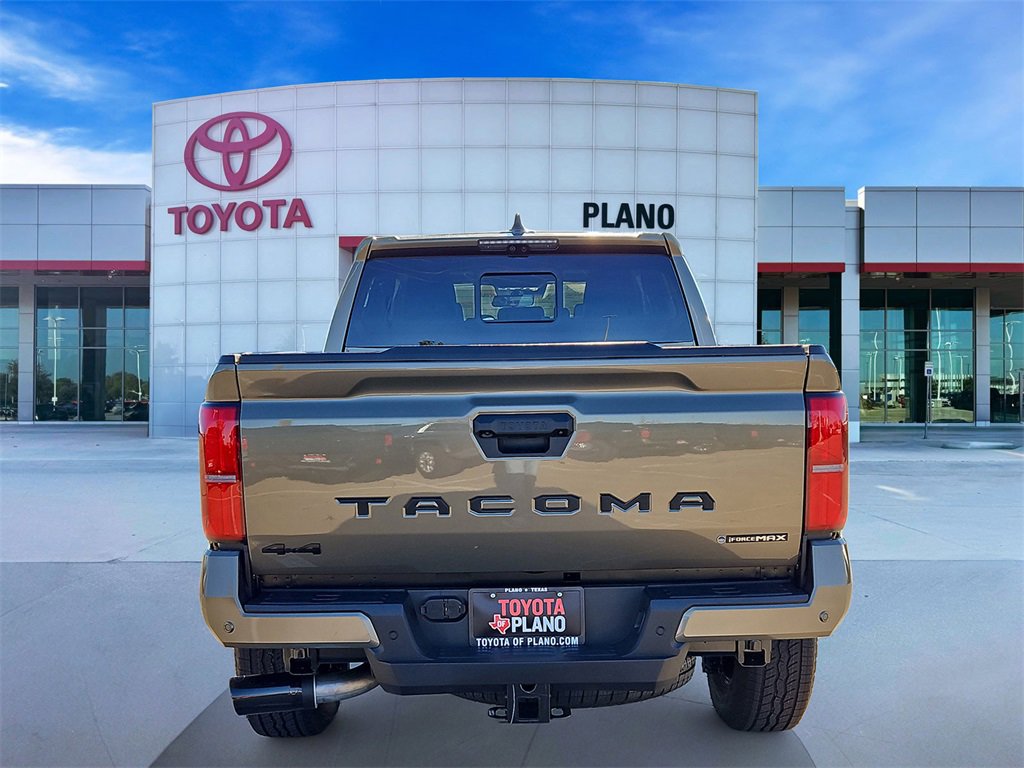 2025 Toyota Tacoma TRD Off-Road photo 3