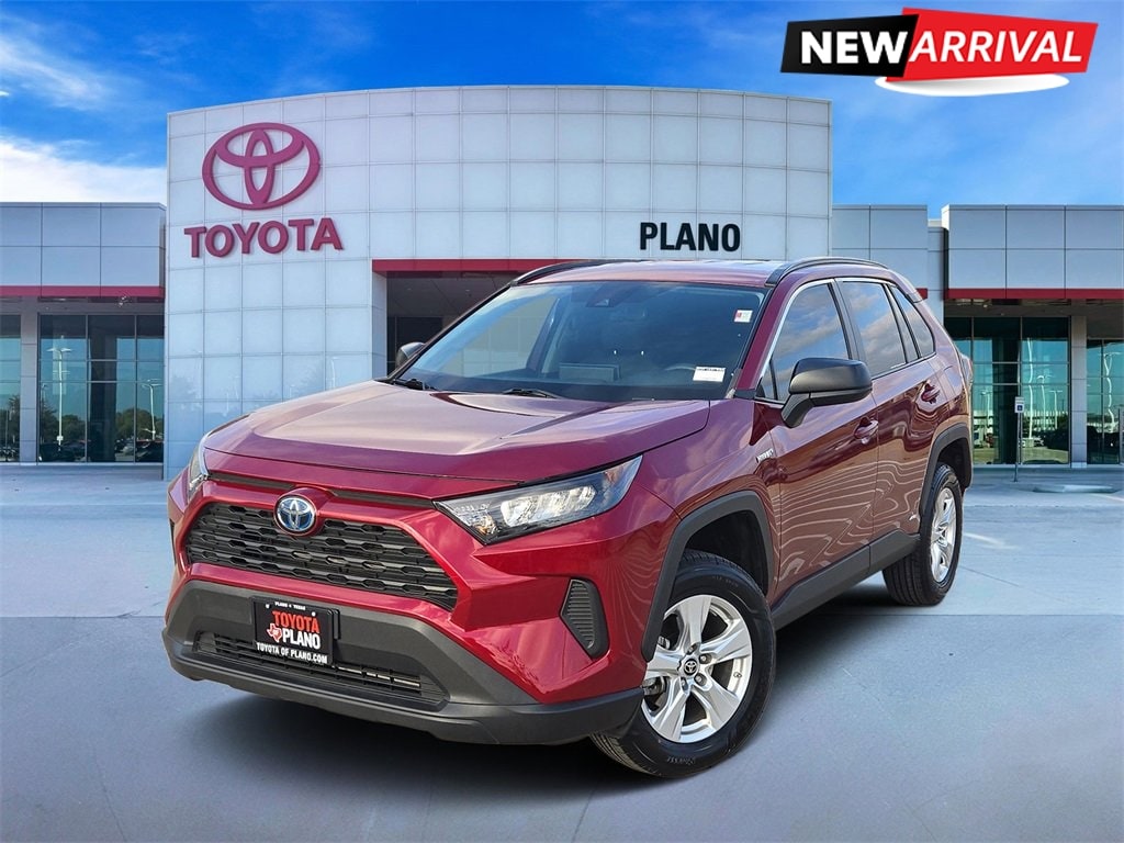 2021 Toyota RAV4 LE's photo