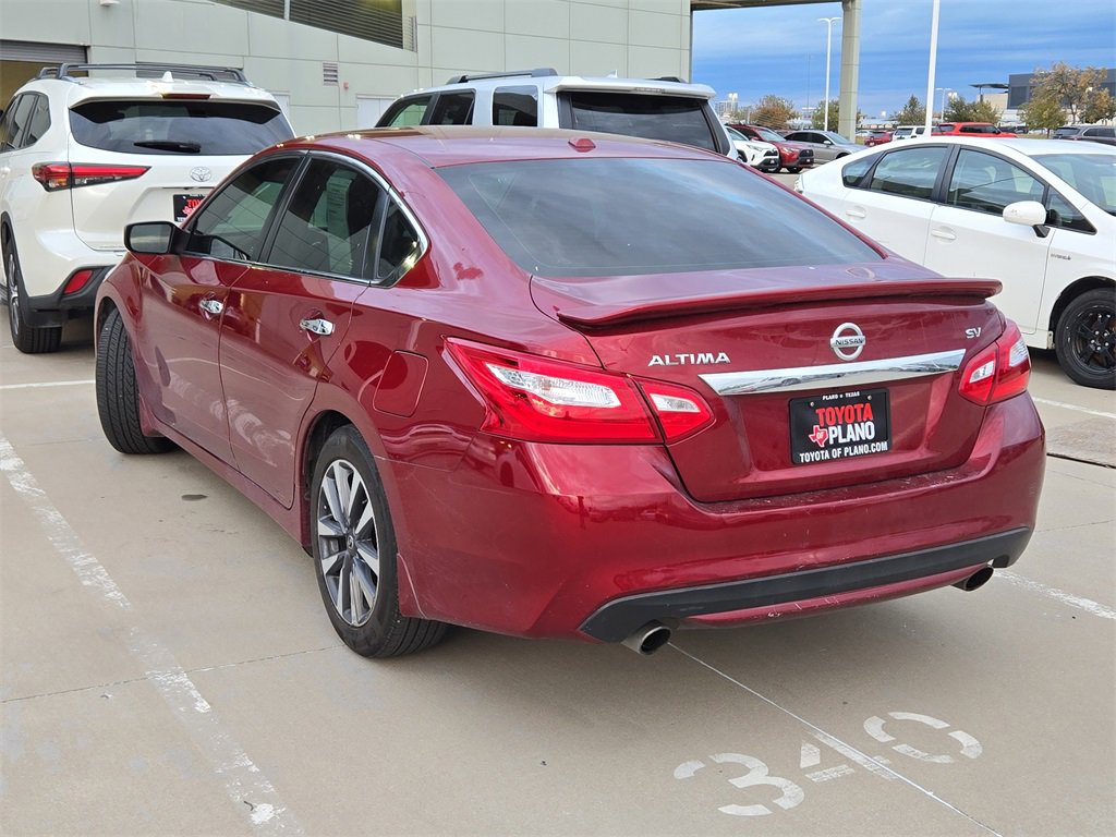 2017 Nissan Altima 2.5 SV photo 2