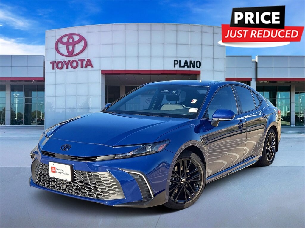 Used 2025 Toyota Camry SE Sedan