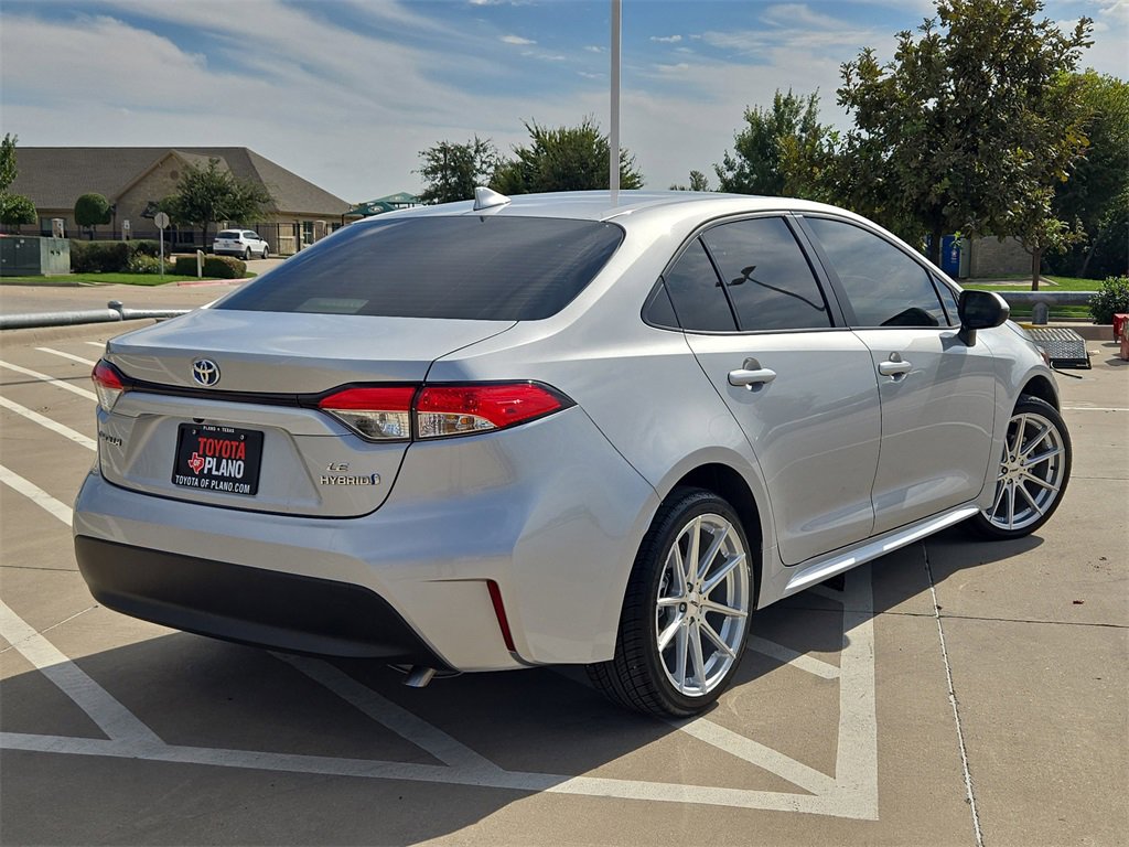 2023 Toyota Corolla Hybrid LE photo 4