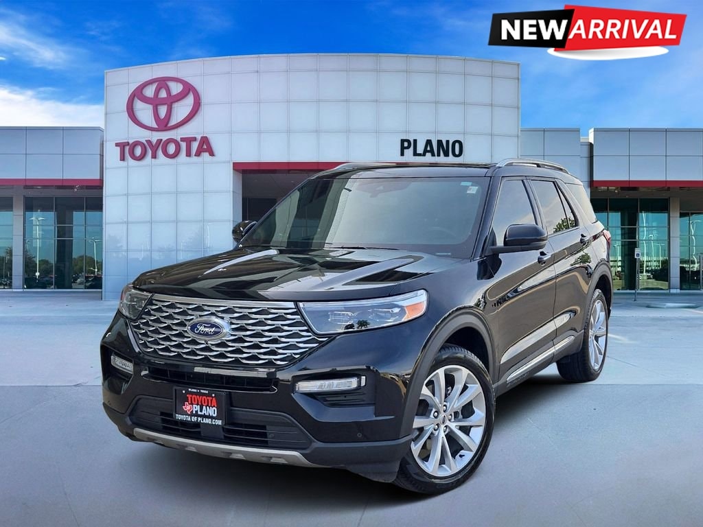 2023 Ford Explorer Platinum 4WD's photo