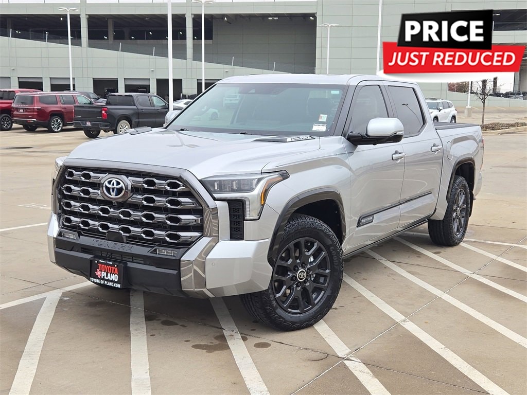 2024 Toyota Tundra Platinum's photo