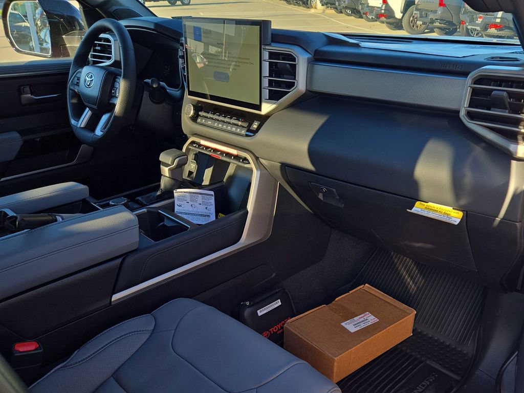 2026 Toyota Tundra Limited - Photo 10