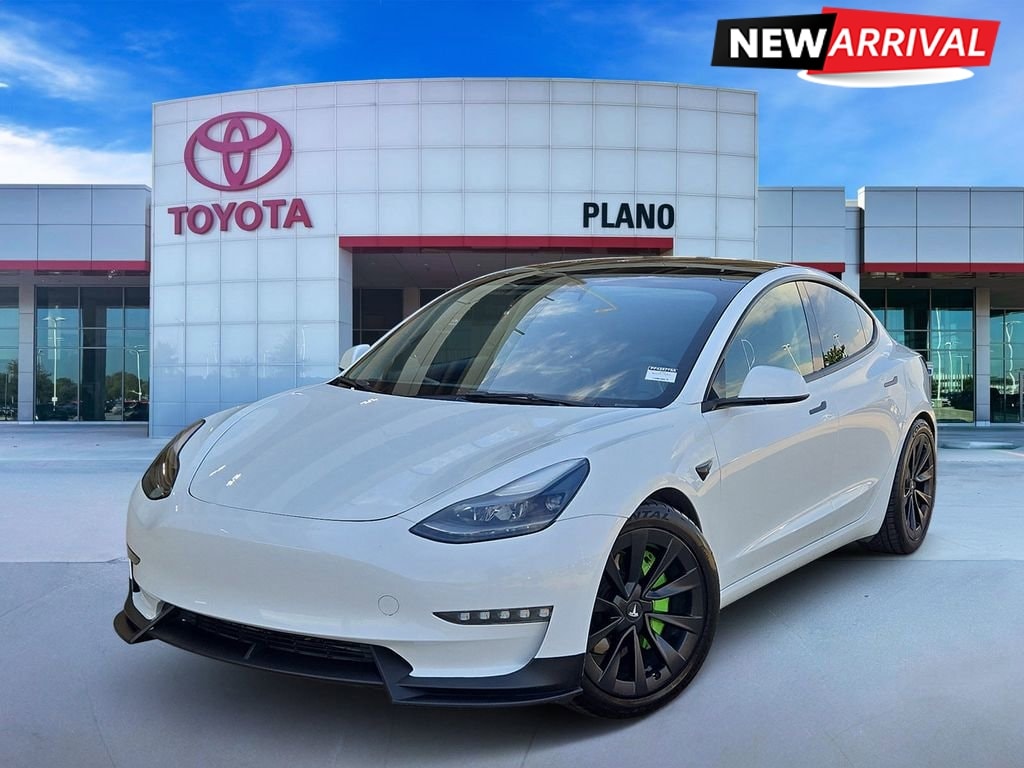 2023 Tesla Model 3 -'s photo