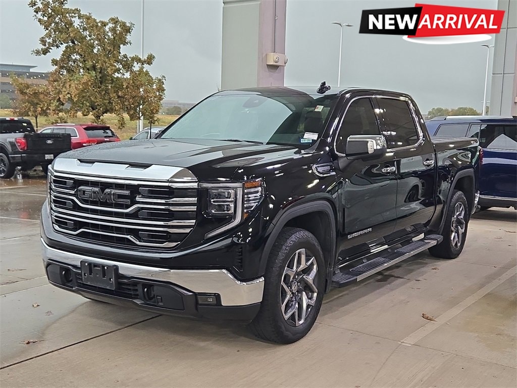 2023 GMC Sierra 1500 SLT's photo