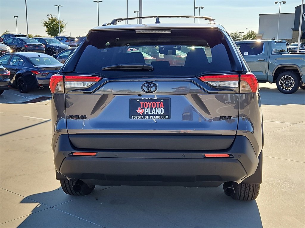 2025 Toyota RAV4 XLE Premium photo 3