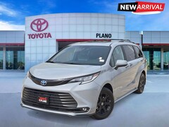 2025 Toyota Sienna Woodland Edition Passenger Van