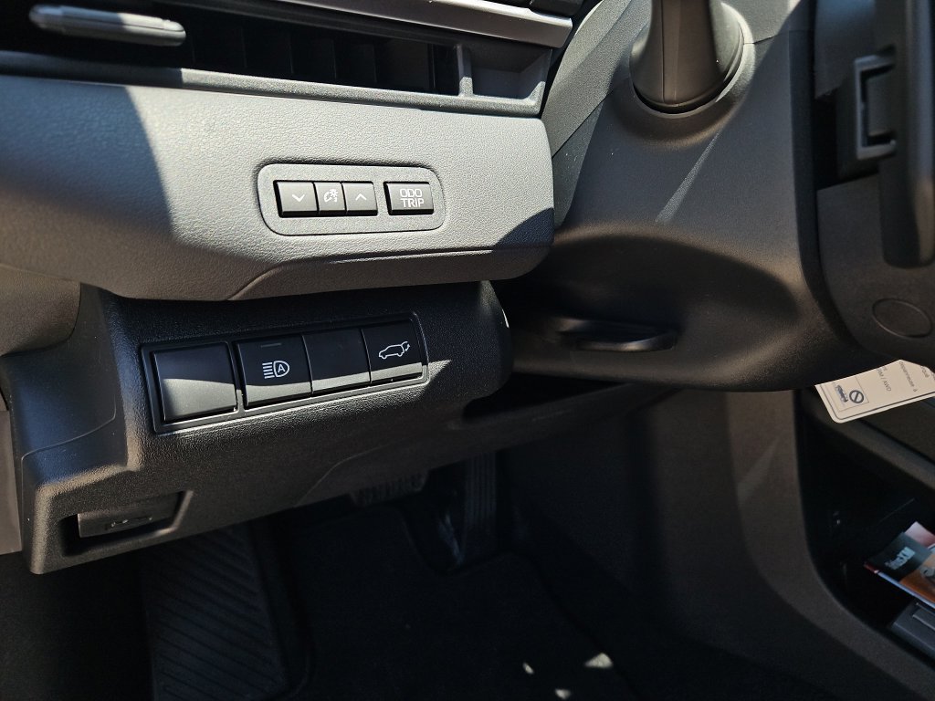 2026 Toyota C-HR SE - Photo 23