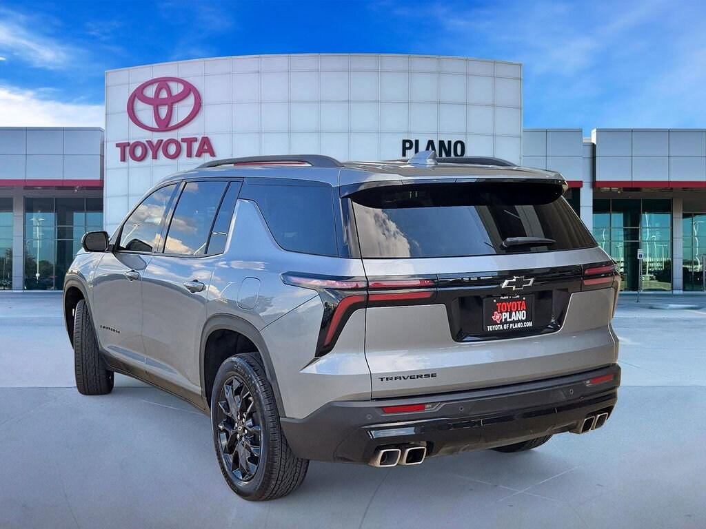 Used 2025 Chevrolet Traverse LT Sport Utility