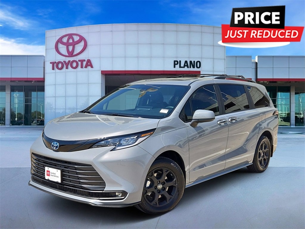 Certified 2025 Toyota Sienna Woodland Edition Passenger Van