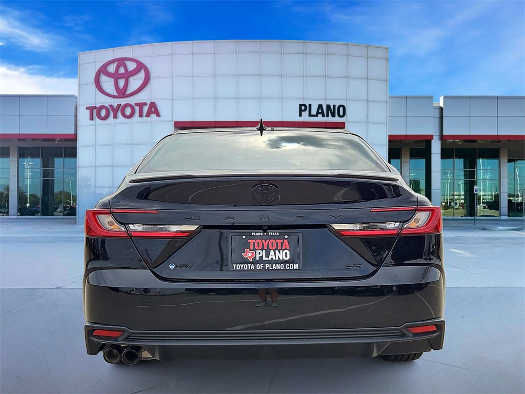 2026 Toyota Camry SE photo 3