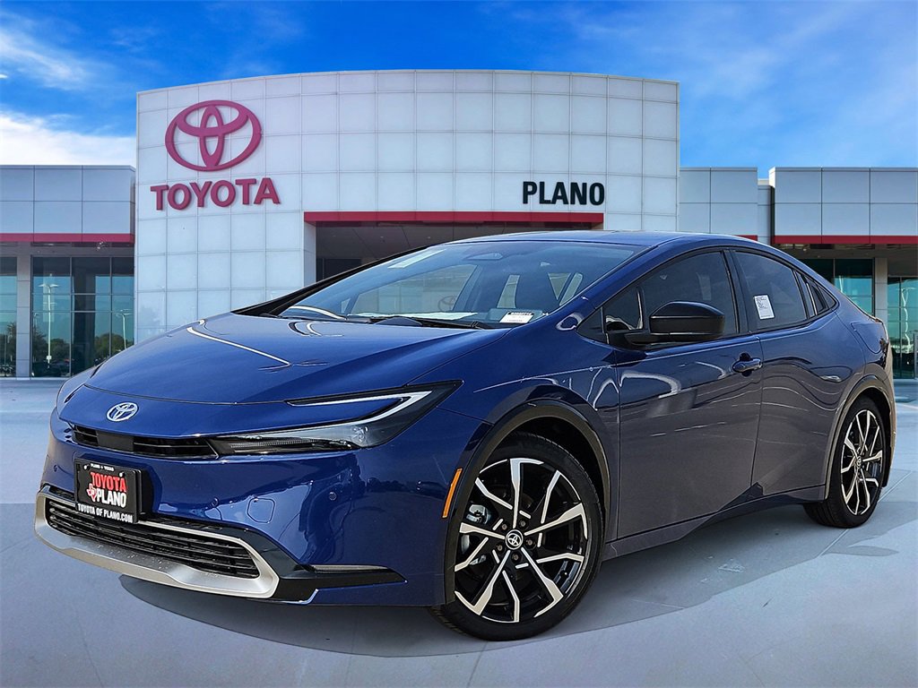 2025 Toyota Prius XSE's photo
