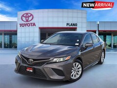 Used 2020 Toyota Camry SE Sedan near Dallas, TX