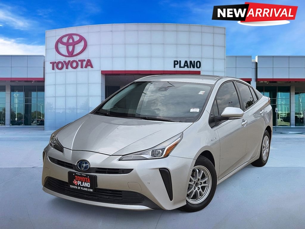 2022 Toyota Prius LE FWD's photo