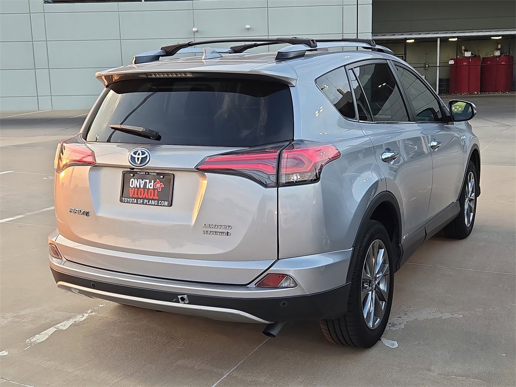 2018 Toyota RAV4 Hybrid Limited photo 3